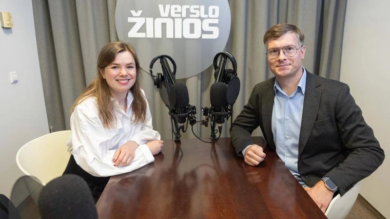 Indrė Dargytė, obligacijų platformos „BeMyBond“ vadovė ir Lukas Danielevičius, UAB „IG Kapitalas“ verslo plėtros vadovas. J.Grigelytės (VŽ) nuotr.